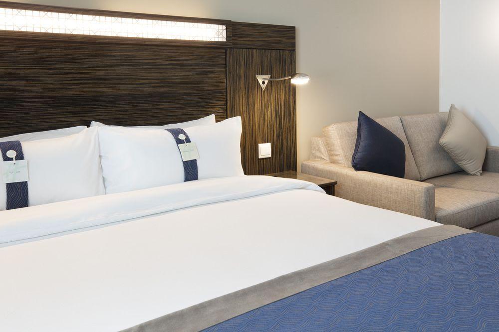 Holiday Inn Express Dubai Safa Park, An Ihg Hotel Exterior foto