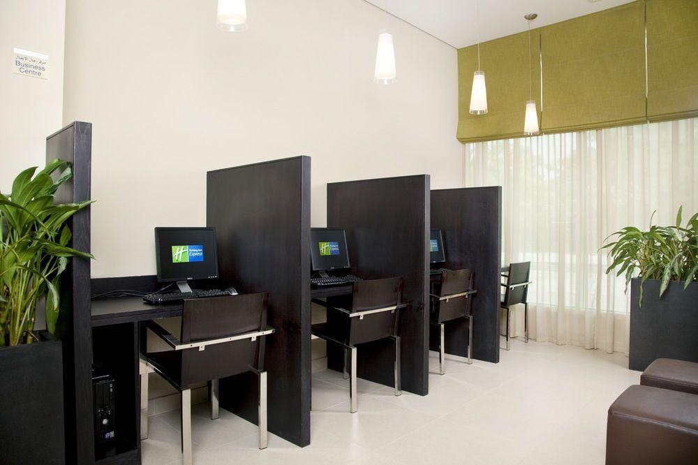 Holiday Inn Express Dubai Safa Park, An Ihg Hotel Exterior foto